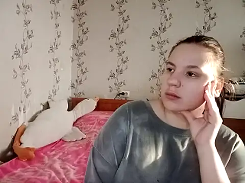 Snapshot of symmetryinvoid chatting on April 2026 08:04:01 AM symmetryinvoid online show from April 2026 08:04:01 AM