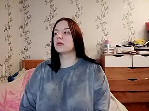 Snapshot of symmetryinvoid chatting on April 2026 03:09:01 PM symmetryinvoid online show from April 2026 03:09:01 PM