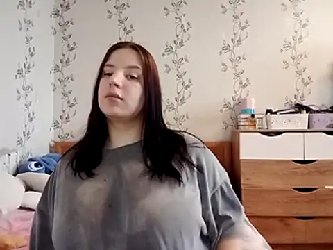 Snapshot of symmetryinvoid chatting on April 2026 05:49:01 AM symmetryinvoid online show from April 2026 05:49:01 AM