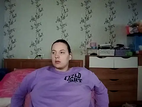 Snapshot of symmetryinvoid chatting on April 2026 09:31:01 PM symmetryinvoid online show from April 2026 09:31:01 PM