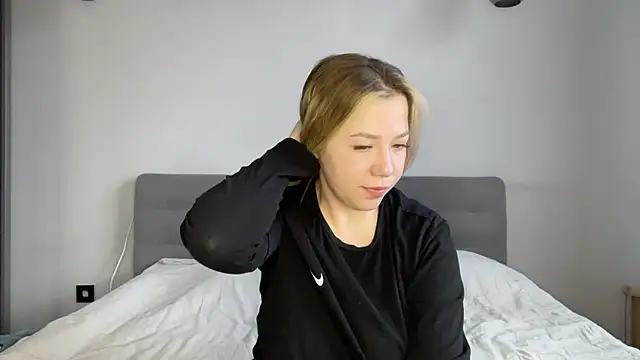 Snapshot of alyrasun chatting on March 2026 05:57:02 AM alyrasun online show from March 2026 05:57:02 AM