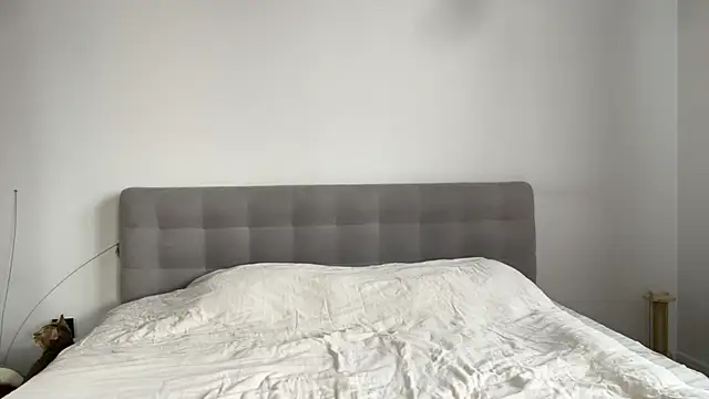 Snapshot of alyrasun chatting on April 2026 06:44:02 AM alyrasun online show from April 2026 06:44:02 AM