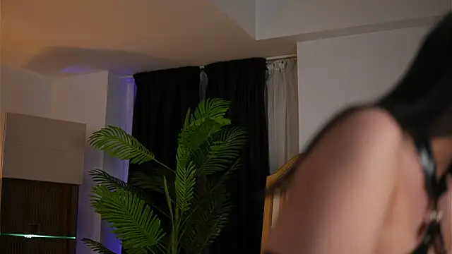 Snapshot of RubyConner chatting on April 2026 09:41:02 PM RubyConner online show from April 2026 09:41:02 PM