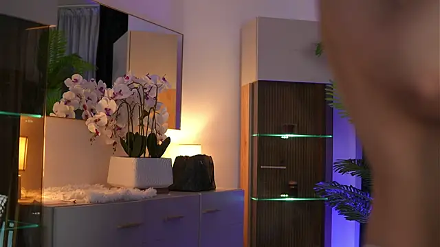 Snapshot of RubyConner chatting on April 2026 08:53:02 PM RubyConner online show from April 2026 08:53:02 PM