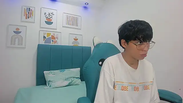 Snapshot of ivyheat3 chatting on March 2026 12:00:02 PM ivyheat3 online show from March 2026 12:00:02 PM