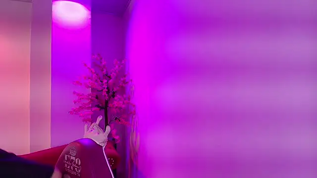 Miia  owens online show from April 2026 11:14:02 AM