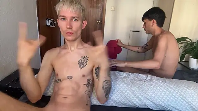 Snapshot of AlphaTwinks chatting on April 2026 10:03:02 AM AlphaTwinks online show from April 2026 10:03:02 AM