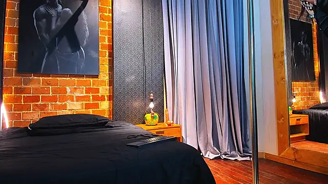 Snapshot of Sienna_Dark chatting on March 2026 11:25:01 AM Sienna Dark online show from March 2026 11:25:01 AM