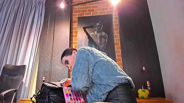 Snapshot of Sienna_Dark chatting on April 2026 11:10:01 AM Sienna Dark online show from April 2026 11:10:01 AM