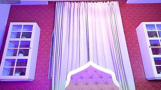 Snapshot of Sienna_Dark chatting on April 2026 11:16:01 AM Sienna Dark online show from April 2026 11:16:01 AM