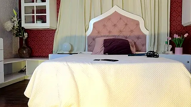 Snapshot of Sienna_Dark chatting on April 2026 11:35:01 AM Sienna Dark online show from April 2026 11:35:01 AM