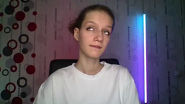 Chrissy Joyful online show from May 2026 05:04:01 AM