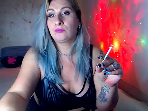 Snapshot of LilLux chatting on March 2026 12:25:02 AM LilLux online show from March 2026 12:25:02 AM