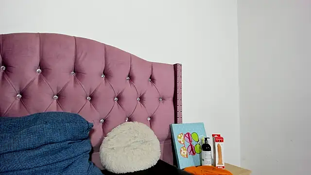 Liz Grettel online show from April 2026 09:39:33 PM