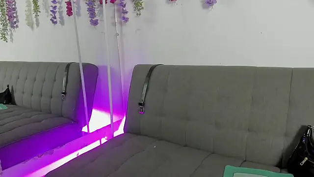 Snapshot of Petite_Artemis chatting on March 2026 01:38:01 AM Petite Artemis online show from March 2026 01:38:01 AM