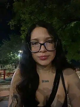 Snapshot of Petite_Artemis chatting on April 2026 05:19:01 AM Petite Artemis online show from April 2026 05:19:01 AM