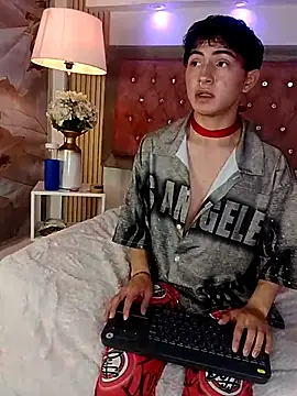 Cristopher Wild online show from April 2026 08:59:02 AM