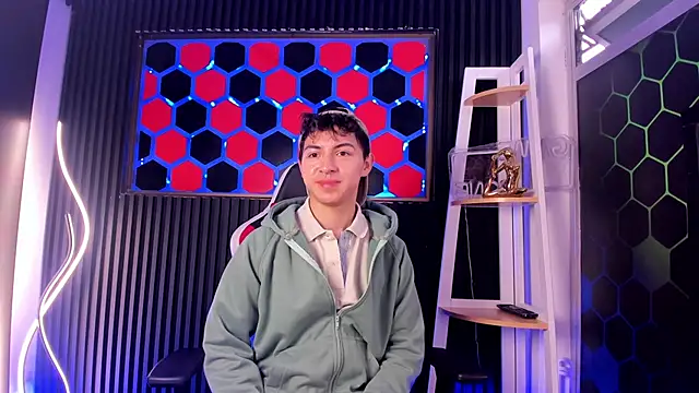 Cristopher Wild online show from June 2026 09:49:01 PM