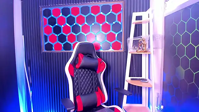 Cristopher Wild online show from July 2026 08:30:02 PM