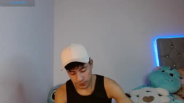 Snapshot of Sebas_fire4 chatting on March 2026 03:32:01 AM Sebas fire4 online show from March 2026 03:32:01 AM