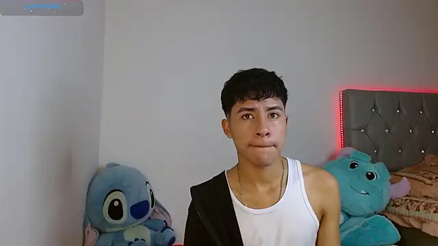 Snapshot of Sebas_fire4 chatting on April 2026 06:05:01 PM Sebas fire4 online show from April 2026 06:05:01 PM