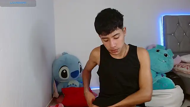 Snapshot of Sebas_fire4 chatting on April 2026 03:45:02 AM Sebas fire4 online show from April 2026 03:45:02 AM