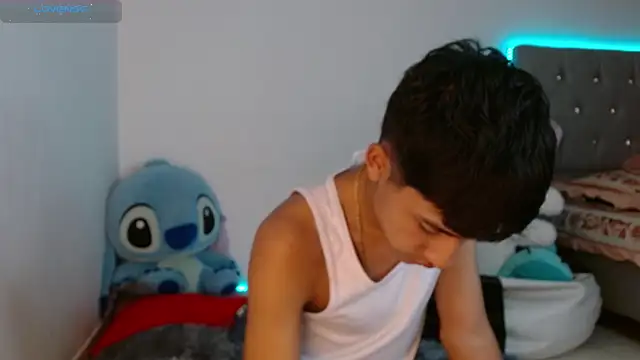 Snapshot of Sebas_fire4 chatting on April 2026 05:40:01 PM Sebas fire4 online show from April 2026 05:40:01 PM