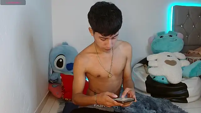 Snapshot of Sebas_fire4 chatting on April 2026 09:39:33 PM Sebas fire4 online show from April 2026 09:39:33 PM