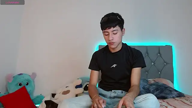 Snapshot of Sebas_fire4 chatting on April 2026 09:34:01 PM Sebas fire4 online show from April 2026 09:34:01 PM