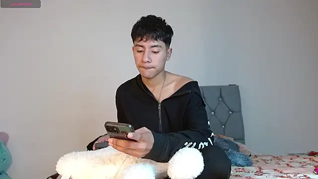 Snapshot of Sebas_fire4 chatting on May 2026 08:58:02 PM Sebas fire4 online show from May 2026 08:58:02 PM