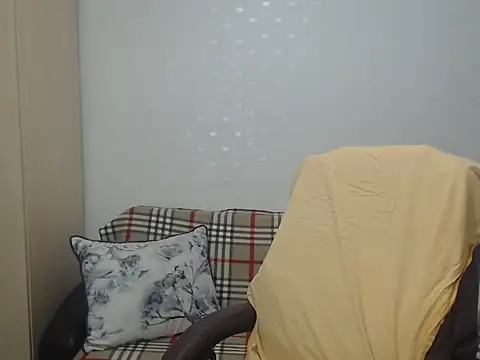 BlondEagleMuscle online show from May 2026 08:28:01 PM