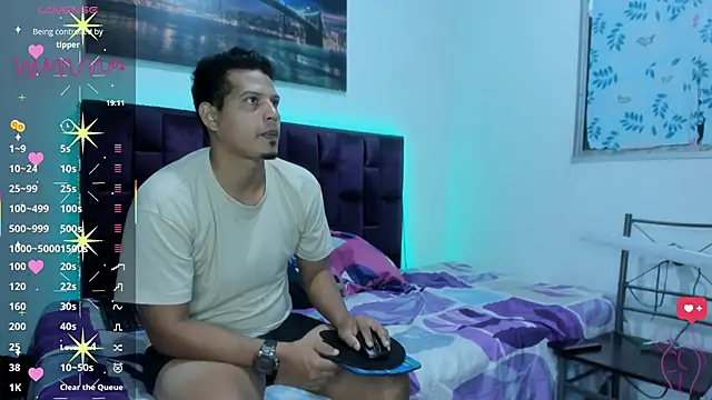 Snapshot of Chaarlotte_Foxx chatting on April 2026 01:47:02 AM Chaarlotte Foxx online show from April 2026 01:47:02 AM