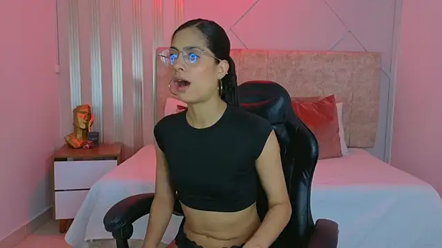 Snapshot of j_belle_ chatting on April 2026 01:27:01 PM j belle online show from April 2026 01:27:01 PM