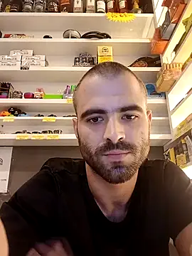 Snapshot of fnoggg chatting on March 2026 11:09:02 PM fnoggg online show from March 2026 11:09:02 PM