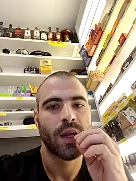 Snapshot of fnoggg chatting on March 2026 09:18:02 PM fnoggg online show from March 2026 09:18:02 PM