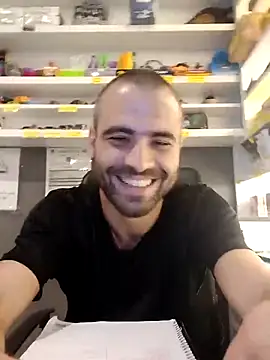 Snapshot of fnoggg chatting on March 2026 11:43:01 PM fnoggg online show from March 2026 11:43:01 PM