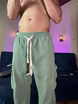 Snapshot of Andreew_falcon chatting on April 2026 08:20:02 PM Andreew falcon online show from April 2026 08:20:02 PM