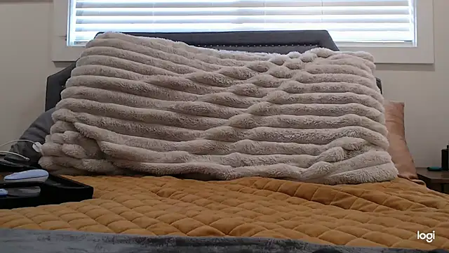 Snapshot of SecretsNextDoor chatting on March 2026 04:51:02 PM SecretsNextDoor online show from March 2026 04:51:02 PM