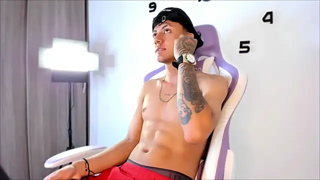 dominik jackson  online show from March 2026 02:30:02 AM