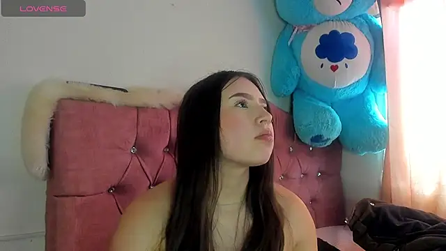 Snapshot of _scarlettmoon chatting on April 2026 09:39:33 PM scarlettmoon online show from April 2026 09:39:33 PM