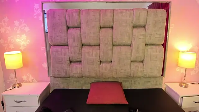 Snapshot of SweetAlana16 chatting on April 2026 06:19:01 AM SweetAlana16 online show from April 2026 06:19:01 AM