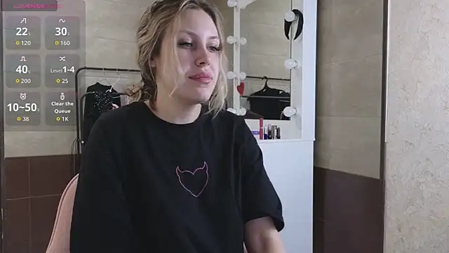 Snapshot of _amymoore_ chatting on April 2026 01:40:01 AM amymoore online show from April 2026 01:40:01 AM