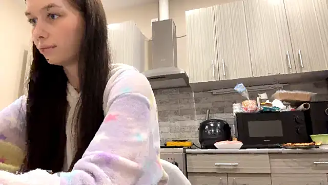 Snapshot of LaraDraggoo chatting on March 2026 07:15:02 PM LaraDraggoo online show from March 2026 07:15:02 PM