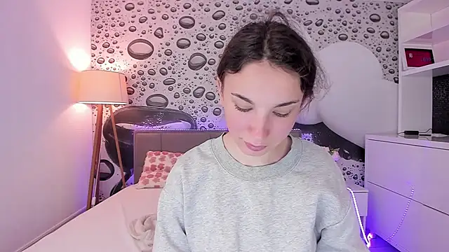 Snapshot of JosephineRows chatting on April 2026 01:05:02 PM JosephineRows online show from April 2026 01:05:02 PM