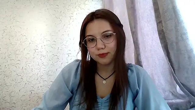 Snapshot of Aurora_Breeze chatting on May 2026 12:01:01 PM Aurora Breeze online show from May 2026 12:01:01 PM