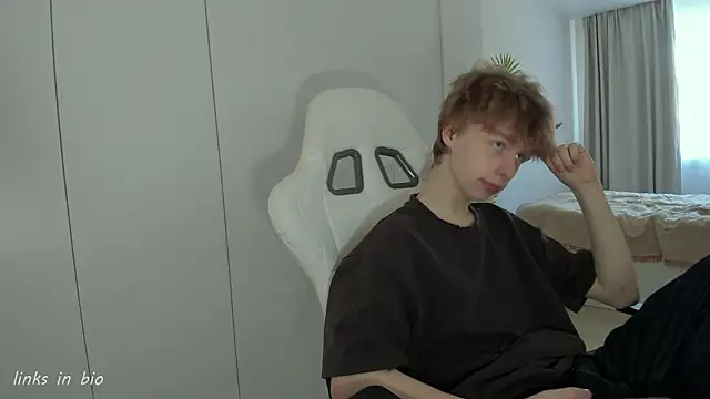 Snapshot of Wawesuc chatting on March 2026 09:13:01 AM Wawesuc online show from March 2026 09:13:01 AM