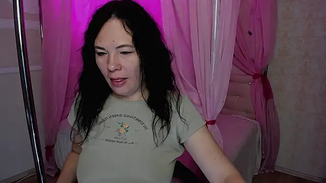 Snapshot of VictoriaSecretXO chatting on March 2026 03:43:02 AM VictoriaSecretXO online show from March 2026 03:43:02 AM