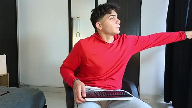 Snapshot of MrAdonis_ chatting on April 2026 07:22:01 PM MrAdonis online show from April 2026 07:22:01 PM