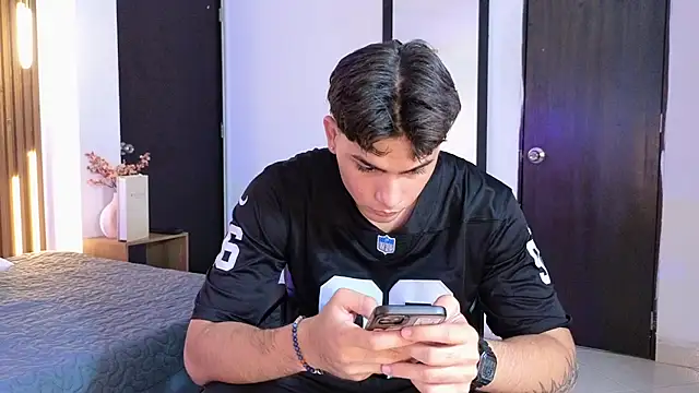 Snapshot of MrAdonis_ chatting on April 2026 07:12:02 PM MrAdonis online show from April 2026 07:12:02 PM