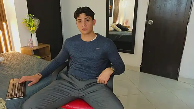 Snapshot of MrAdonis_ chatting on April 2026 07:58:02 PM MrAdonis online show from April 2026 07:58:02 PM